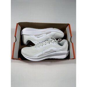New Nike Downshifter 13 Running Shoes Mens Size 11.5 White Wolf Grey FD6454-100